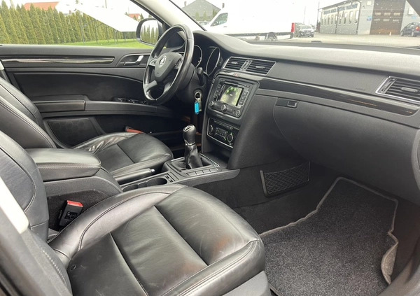 Skoda Superb cena 34900 przebieg: 260000, rok produkcji 2014 z Łobez małe 436